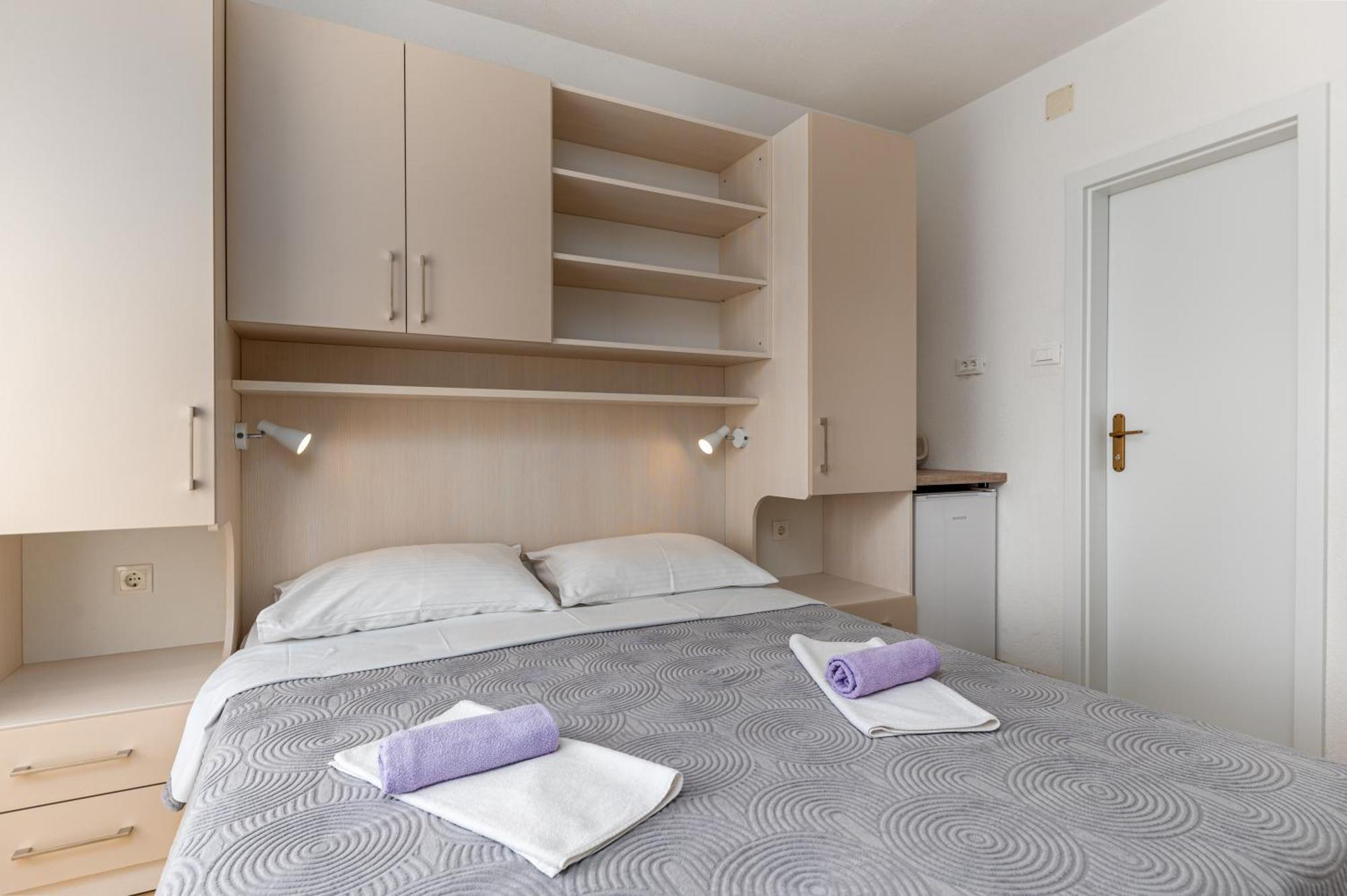 Bed And Breakfast Ivona Baška Voda Pokoj fotografie